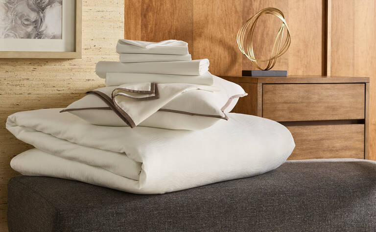 Westin Hotels Sleep Well Linen Set Westin Hotels Sleep Well Linen Set