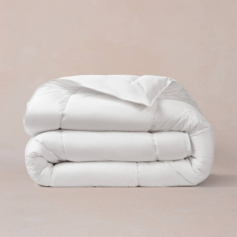 Marriott Bonvoy Boutiques folded down alternative duvet