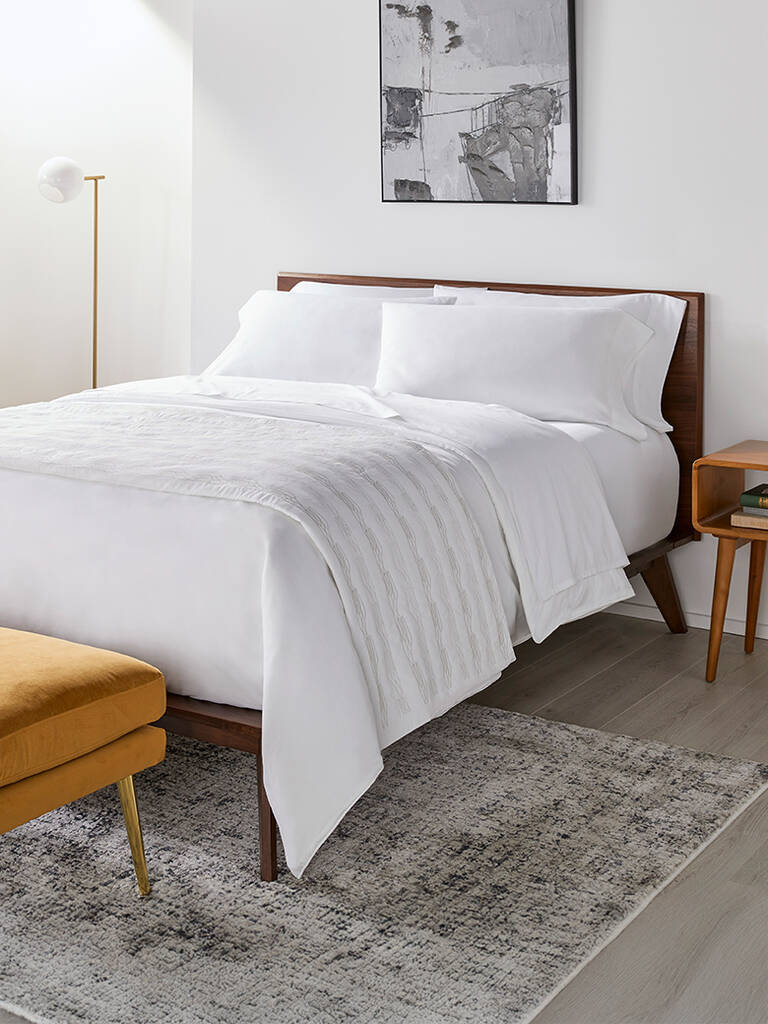 Le Meridien bed and bedding set in bedroom Le Meridien bed and bedding set in bedroom
