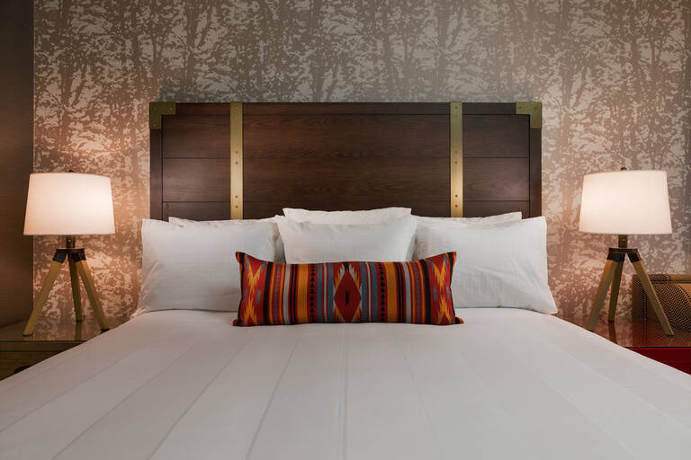 Gaylord Bed