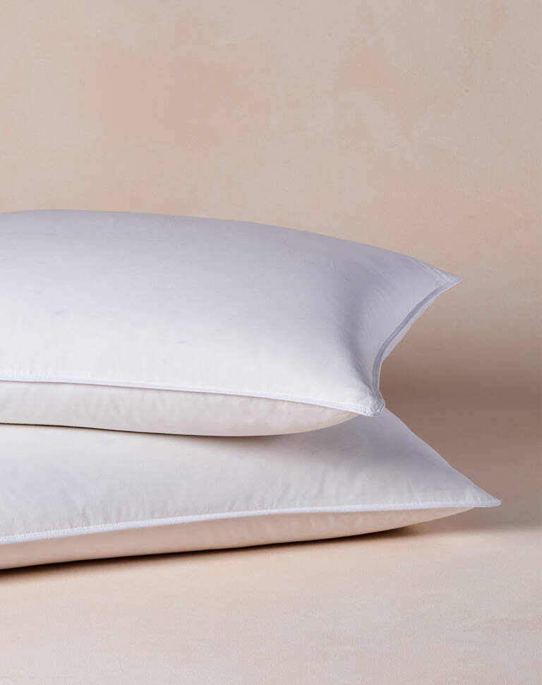 Stacked set of Marriott Bonvoy Boutiques medium firmness pillows