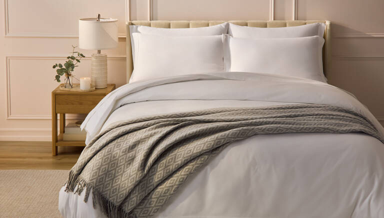 Bedroom with Marriott Bonvoy Boutiques bedding products Bedroom with Marriott Bonvoy Boutiques bedding products