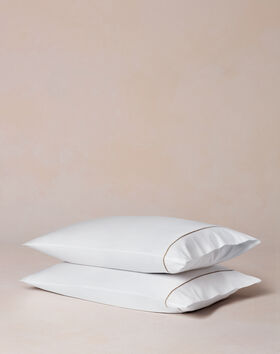 Taupe Piping Pillowcases thumbnail number 0