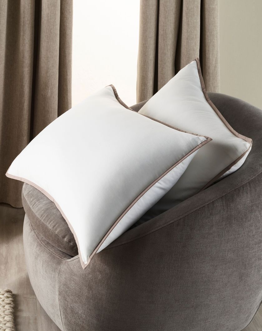 Signature Border Pillowcases thumbnail number 1
