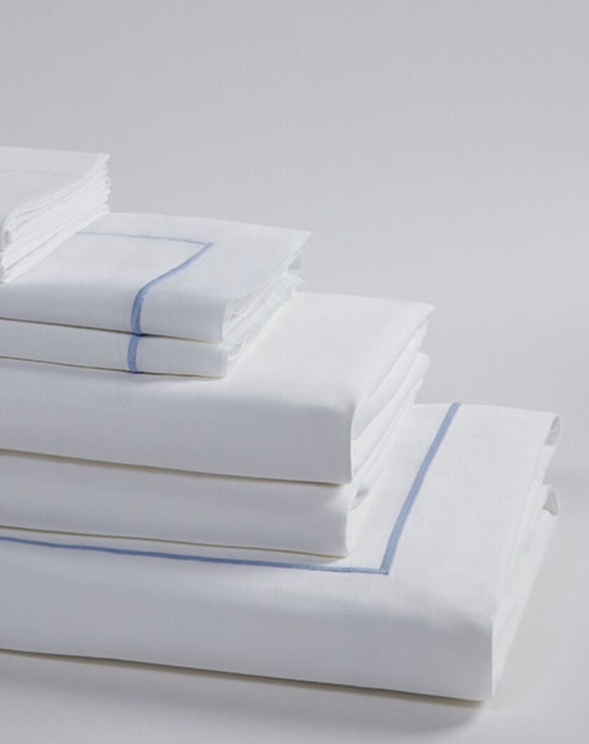 Hotel Stripe Linen Set thumbnail number 1