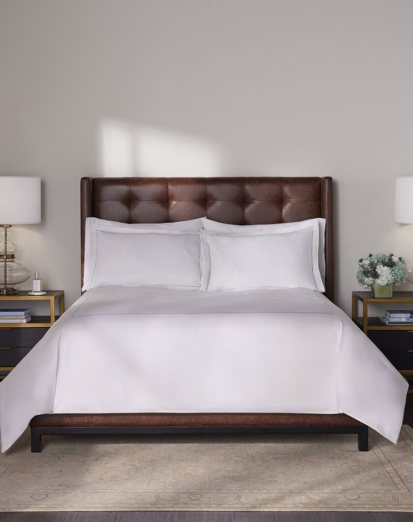 Hotel Stripe Bedding Set thumbnail number 4