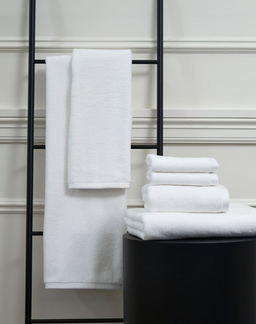 Diamond Bath Towel Set thumbnail number 1