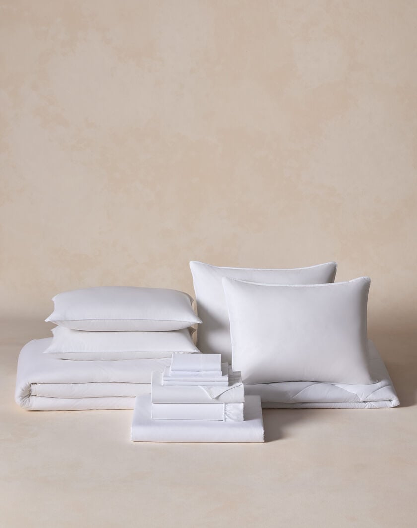 Signature Bedding Set thumbnail number 0