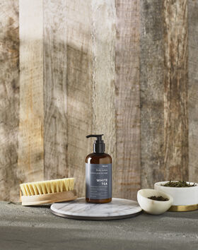 Body Lotion thumbnail number 1