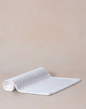 Diamond Bath Rug thumbnail number 0