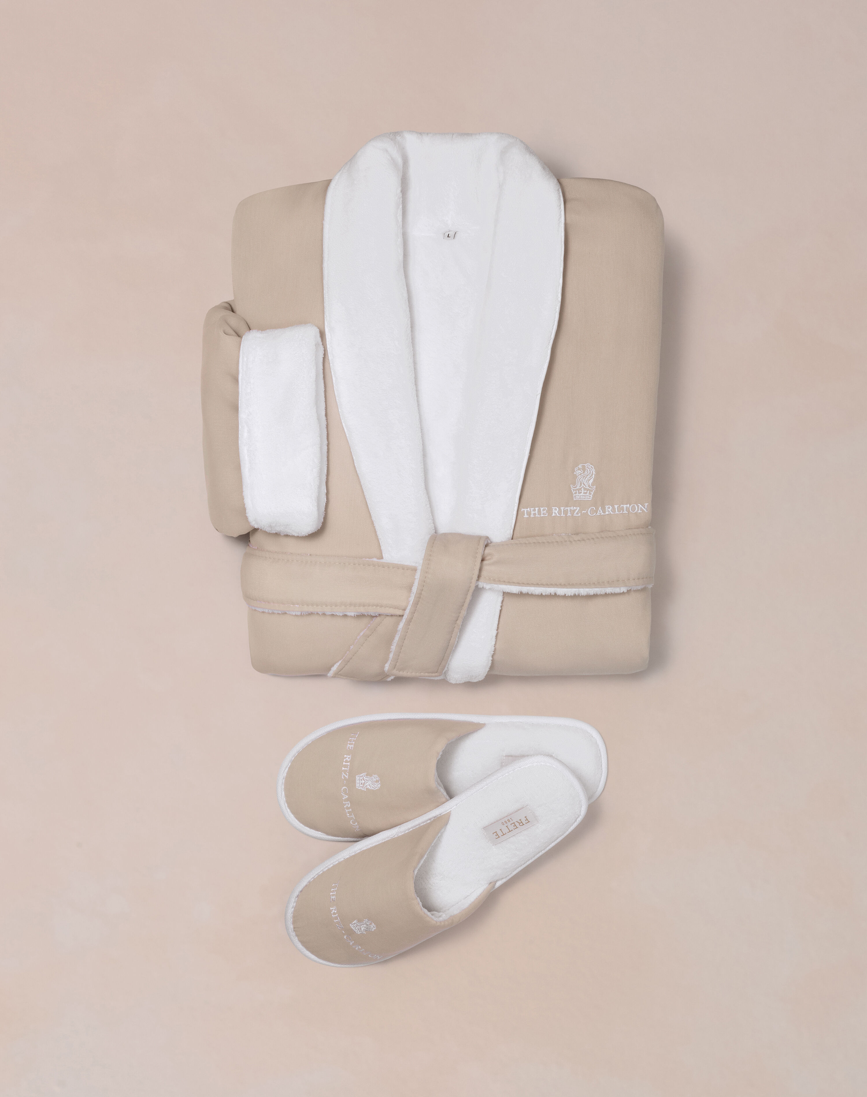 BRIEFING ポロシャツ XL THE RITZ-CARLTON The Ritz-Carlton Makes Bold Fashion Debut Through Exclusive