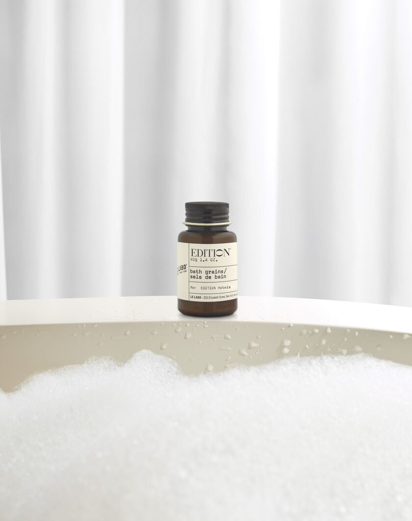 Le Labo Bath Grains thumbnail number 1