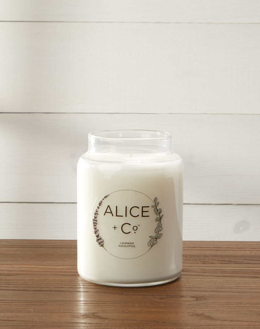 Alice + Co Candle thumbnail number 1