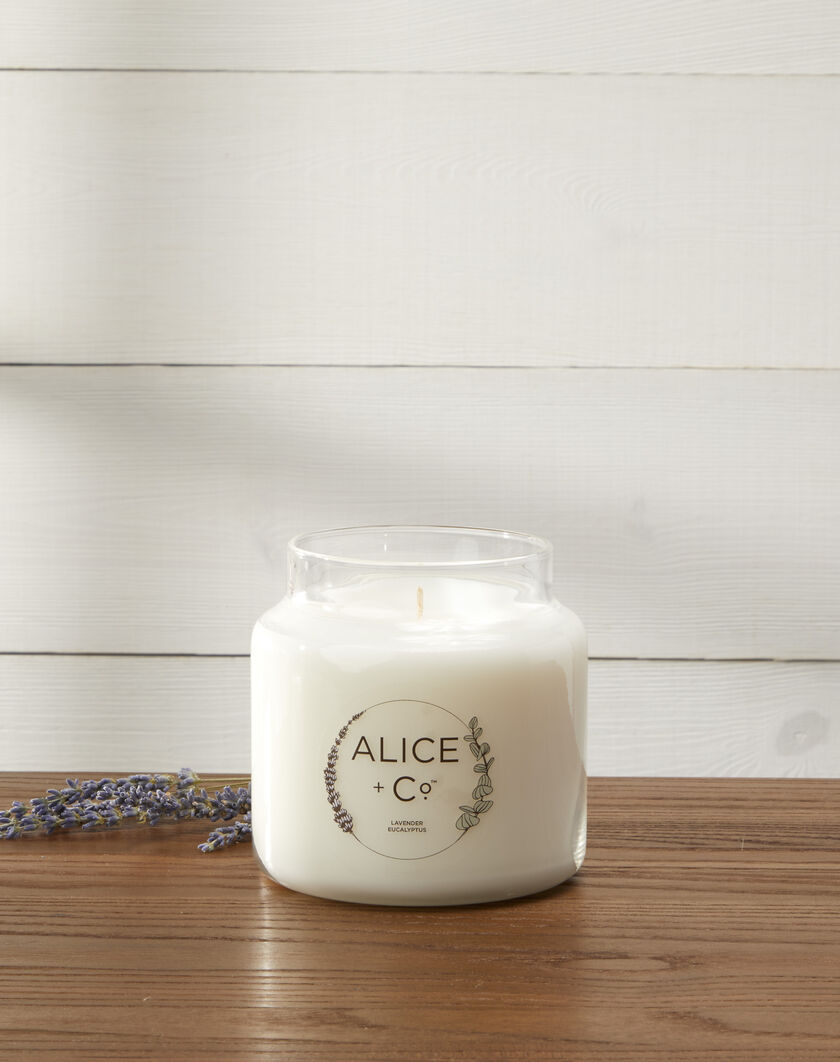Alice + Co Candle thumbnail number 2