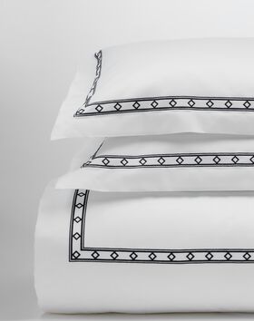 Diamond Border Duvet Cover & Shams Set thumbnail number 2
