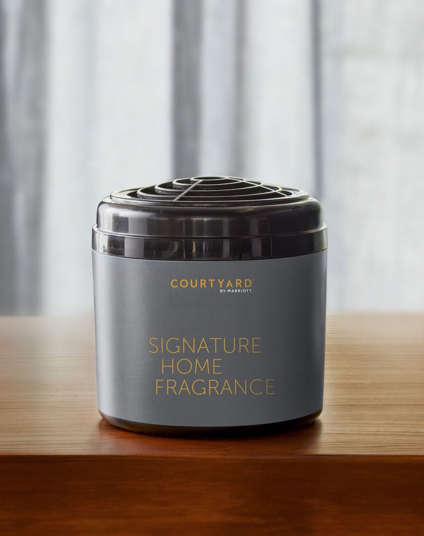 Courtyard Home Diffuser Refill thumbnail number 1