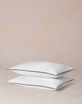 Signature Border Pillowcases thumbnail number 0