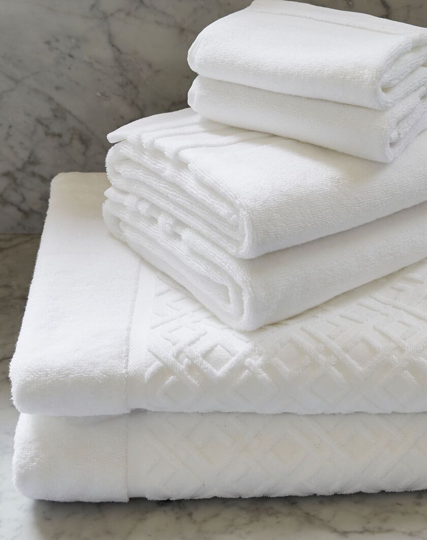 Diamond Bath Towel Set thumbnail number 2