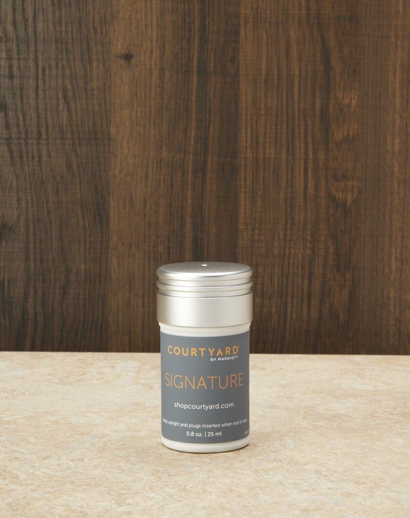 Courtyard Room Diffuser Refill thumbnail number 1