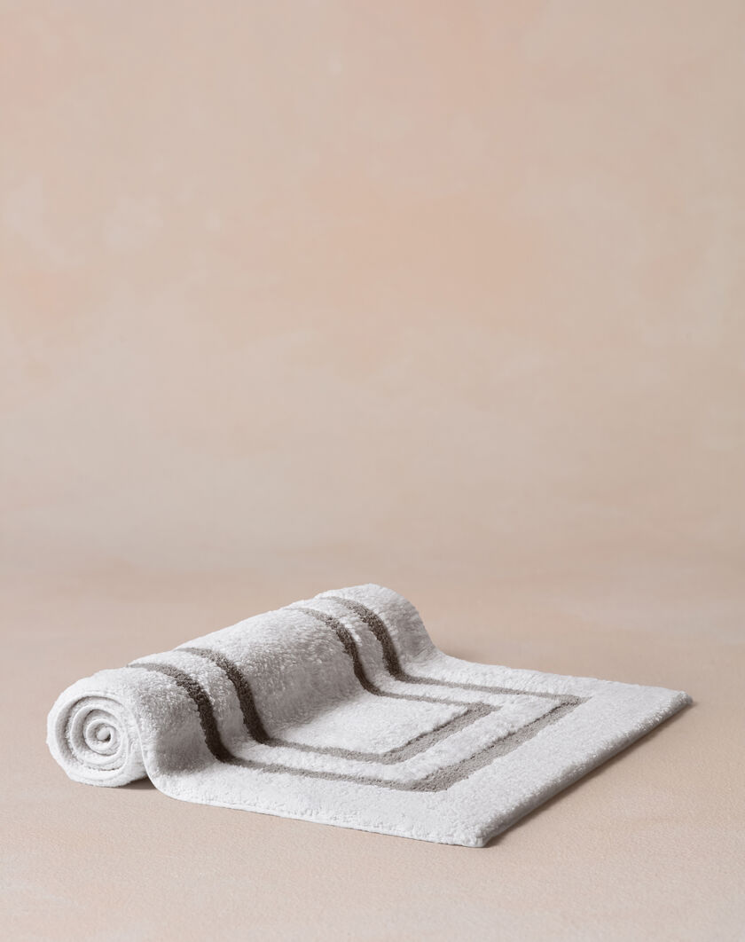 Grey Frame Bath Rug thumbnail number 0