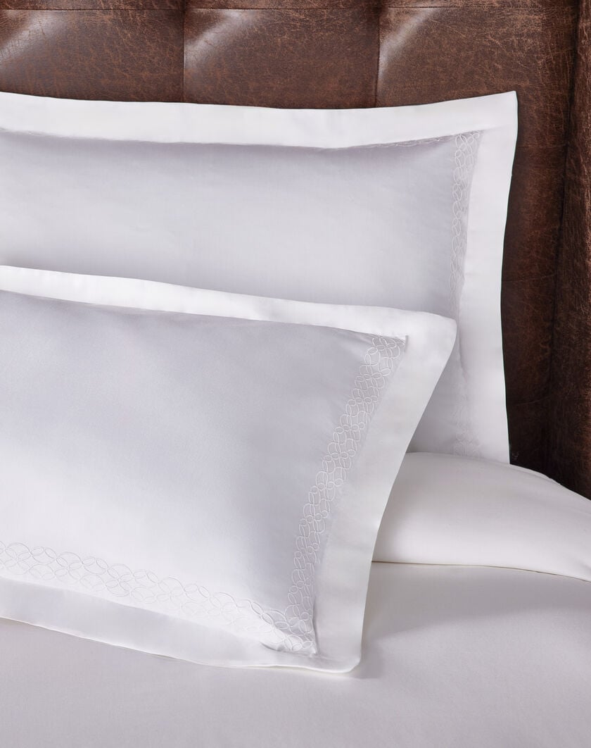 Lattice Frame Bedding Set thumbnail number 2