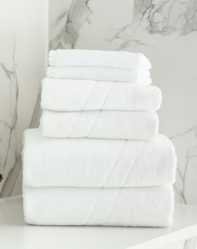 Angle Bath Towel Set thumbnail number 1