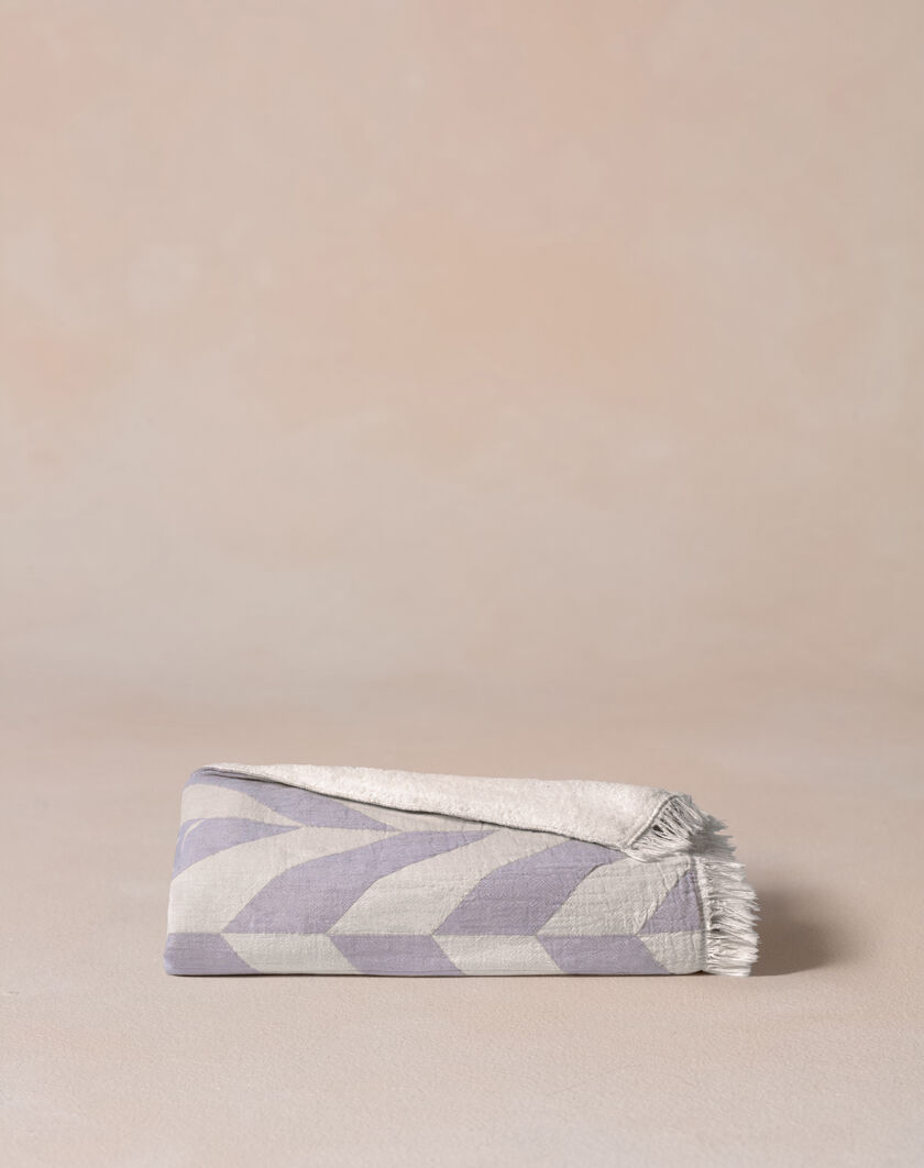 Chevron Fleece Throw thumbnail number 1