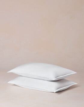 Signature White Pillowcases thumbnail number 0