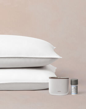 The Ritz-Carlton Pillows and Diffuser Gift Set thumbnail number 0