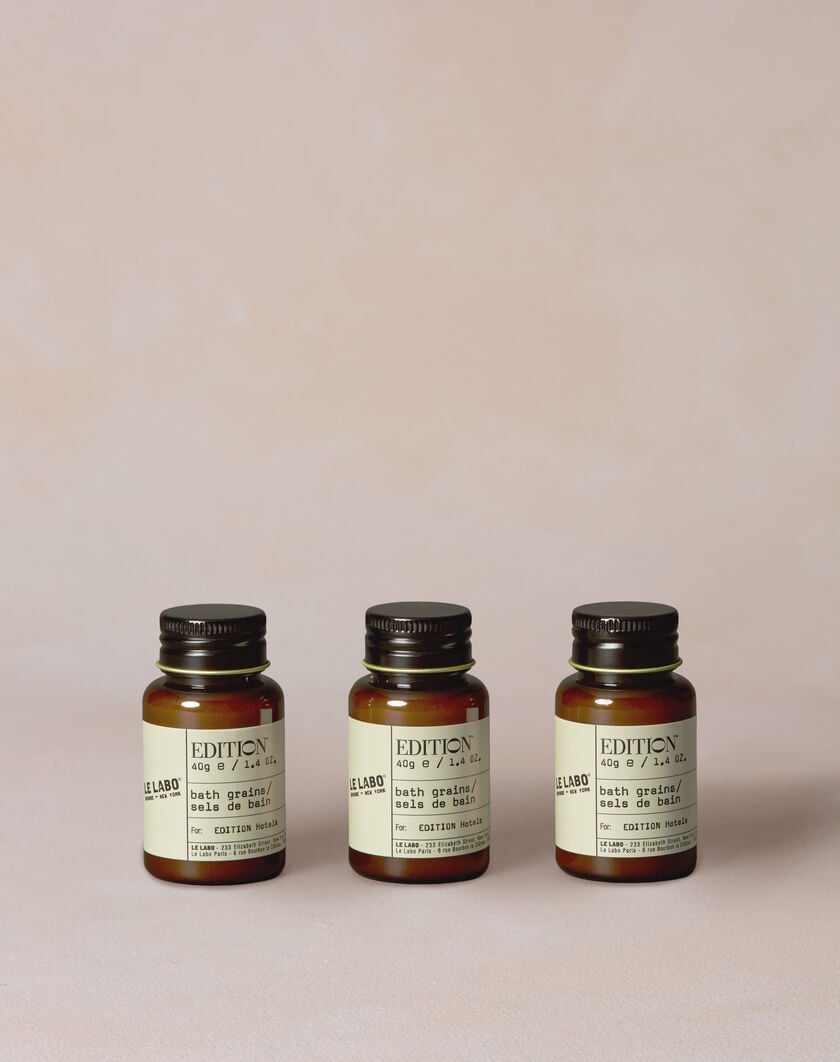 Le Labo Bath Grains thumbnail number 0